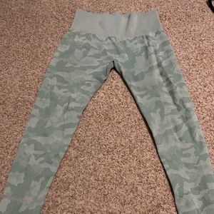 NVGTN CAMO